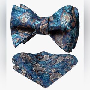 Paisley Blue Bow Tie and Pocket Square Set